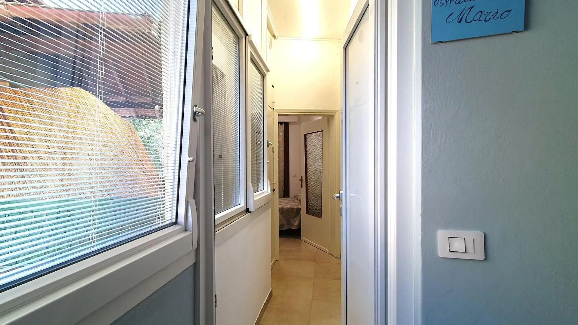Modern Two-Room Apartment Luino Italien