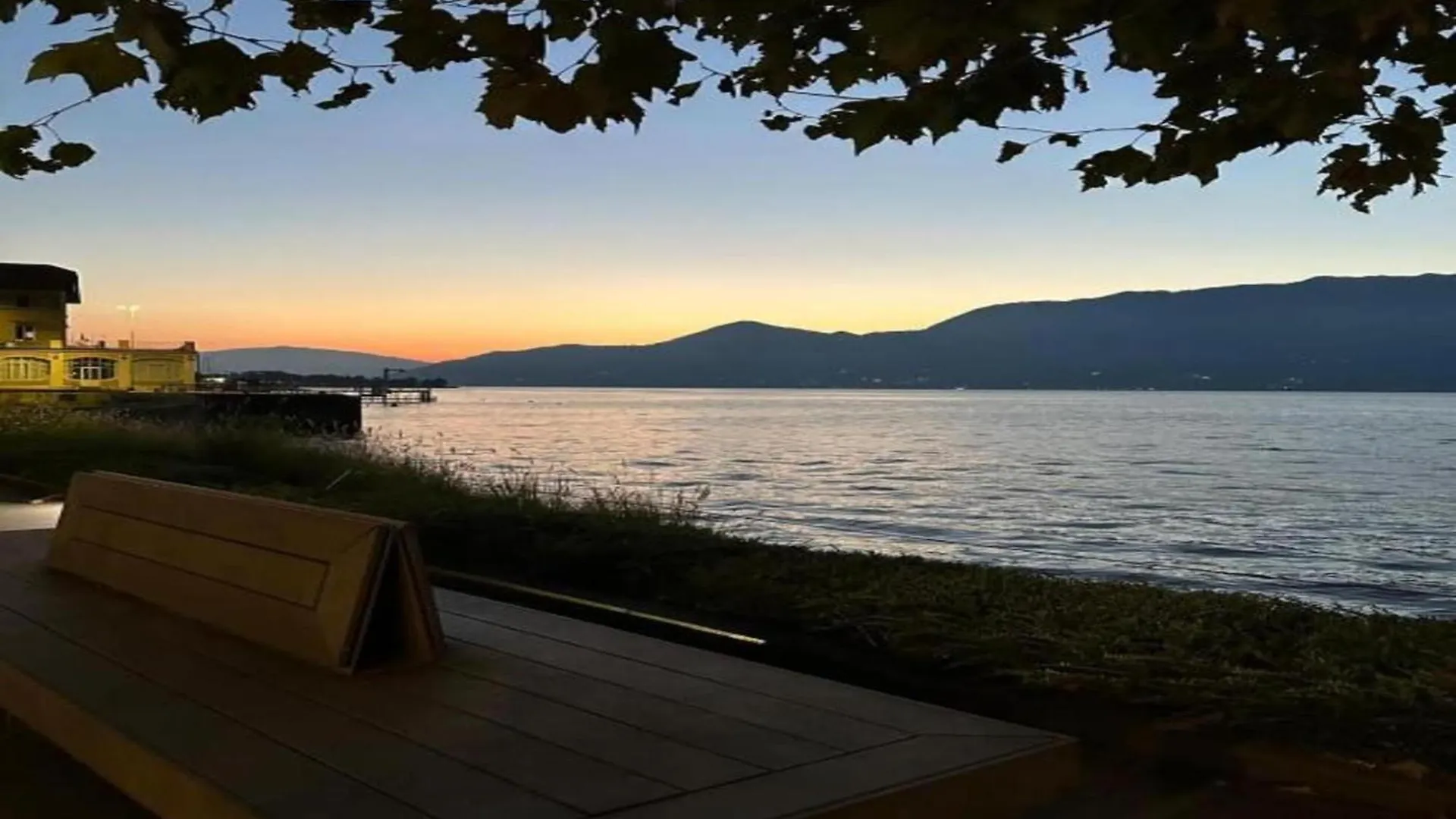 Modern Two-Room Apartment Luino 0*,  Italien